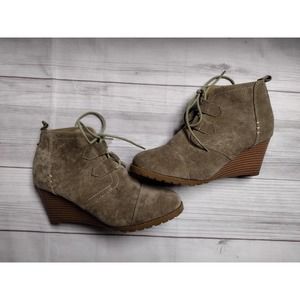 Rampage Corduroy Wedge Boots Size 8.5‎